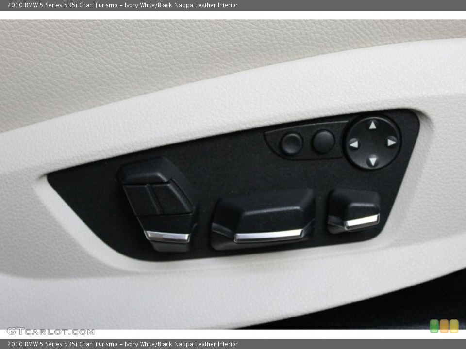 Ivory White/Black Nappa Leather Interior Controls for the 2010 BMW 5 Series 535i Gran Turismo #72931507