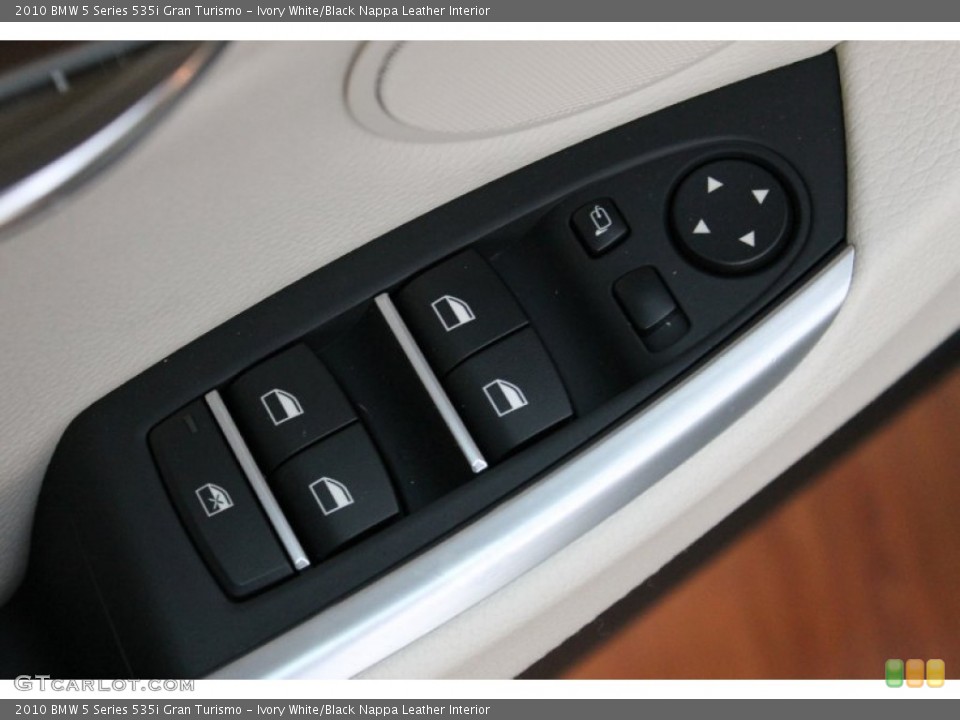 Ivory White/Black Nappa Leather Interior Controls for the 2010 BMW 5 Series 535i Gran Turismo #72931609
