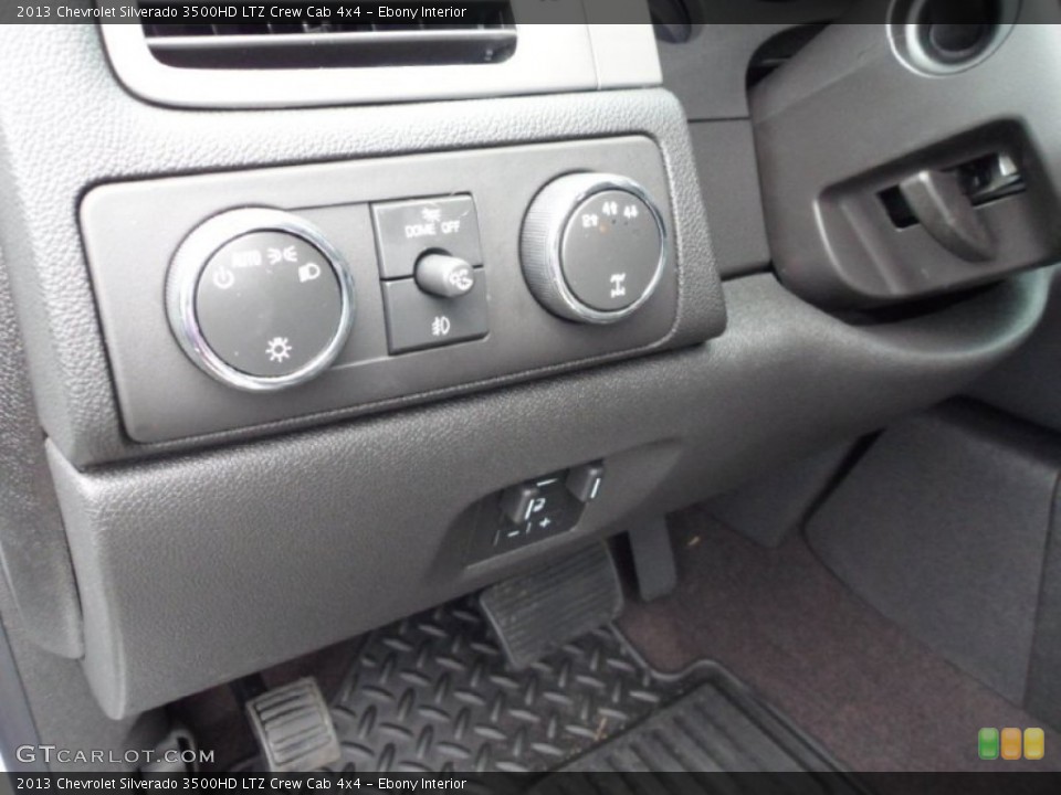 Ebony Interior Controls for the 2013 Chevrolet Silverado 3500HD LTZ Crew Cab 4x4 #72946325