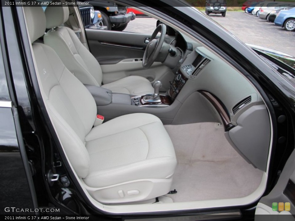 Stone Interior Photo for the 2011 Infiniti G 37 x AWD Sedan #72952119