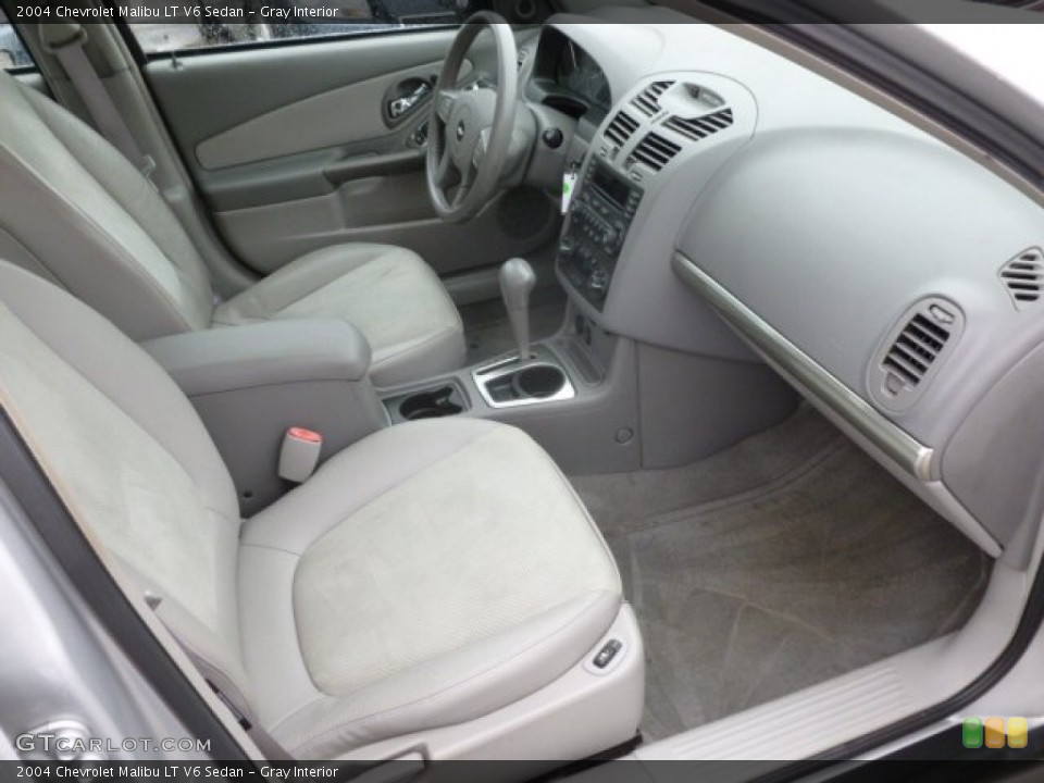 Gray Interior Photo for the 2004 Chevrolet Malibu LT V6 Sedan #72958017