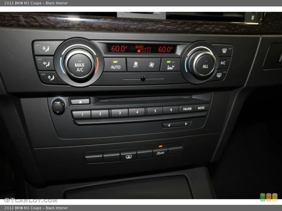 Black Interior Controls for the 2013 BMW M3 Coupe #72960414