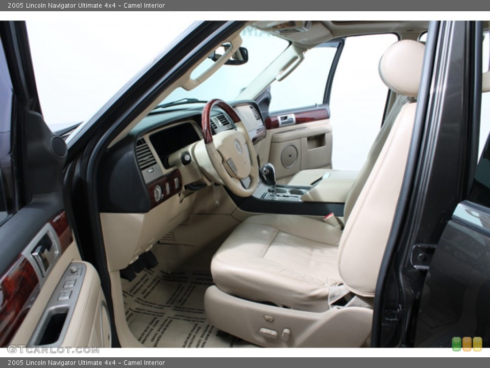 Camel Interior Photo for the 2005 Lincoln Navigator Ultimate 4x4 #72962913