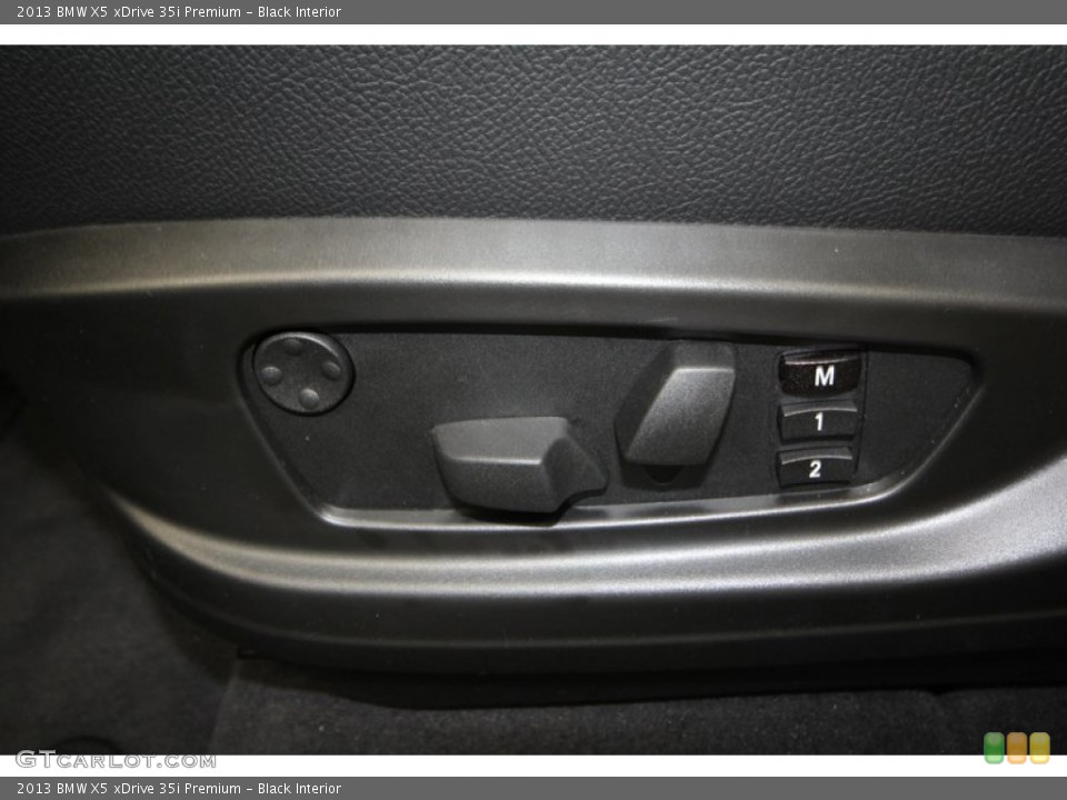 Black Interior Controls for the 2013 BMW X5 xDrive 35i Premium #72964842