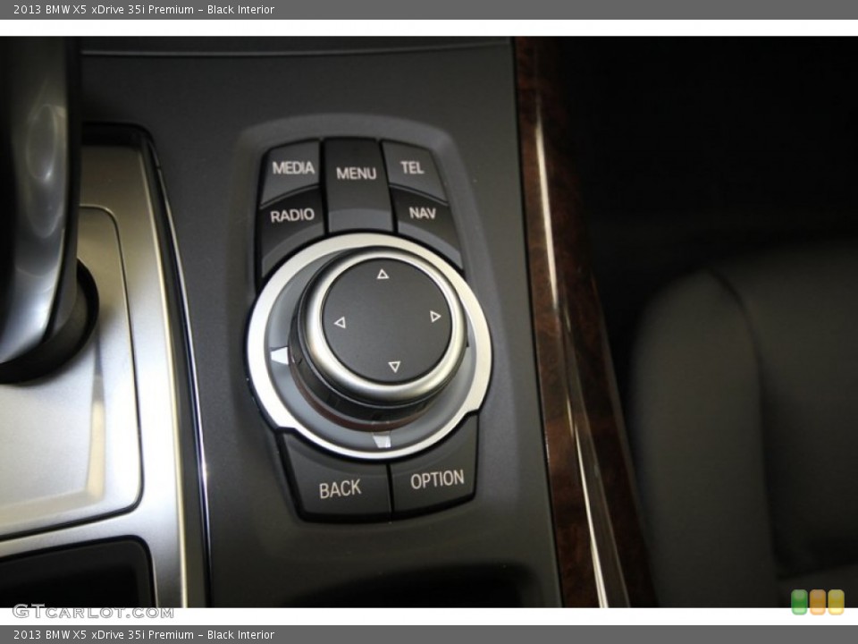 Black Interior Controls for the 2013 BMW X5 xDrive 35i Premium #72964959