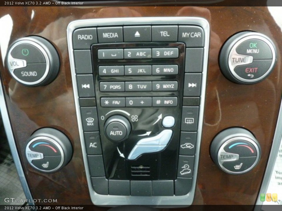 Off Black Interior Controls for the 2012 Volvo XC70 3.2 AWD #72967848