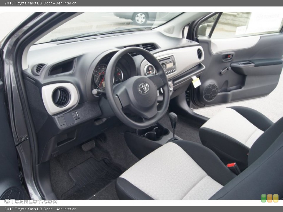 Ash Interior Photo for the 2013 Toyota Yaris L 3 Door #72973311