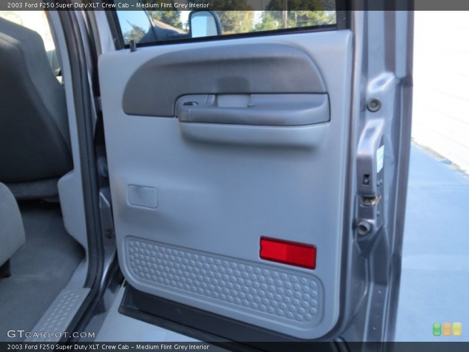 Medium Flint Grey Interior Door Panel for the 2003 Ford F250 Super Duty XLT Crew Cab #72977469