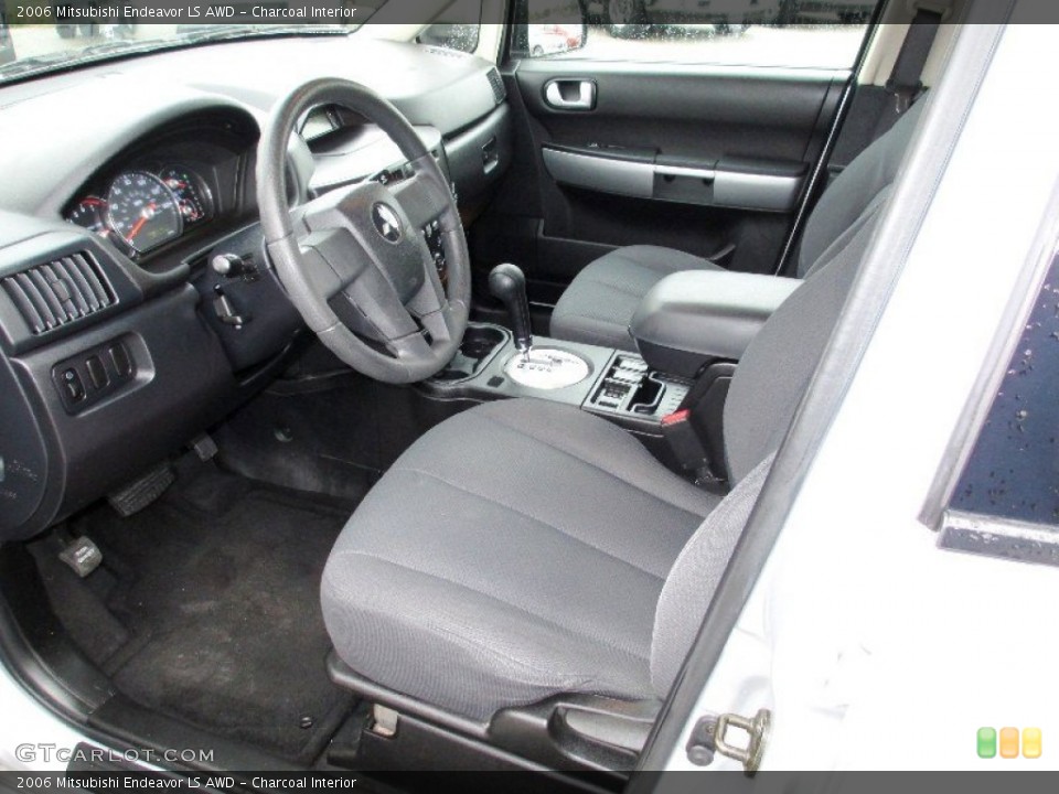 Charcoal Interior Photo for the 2006 Mitsubishi Endeavor LS AWD #72988128