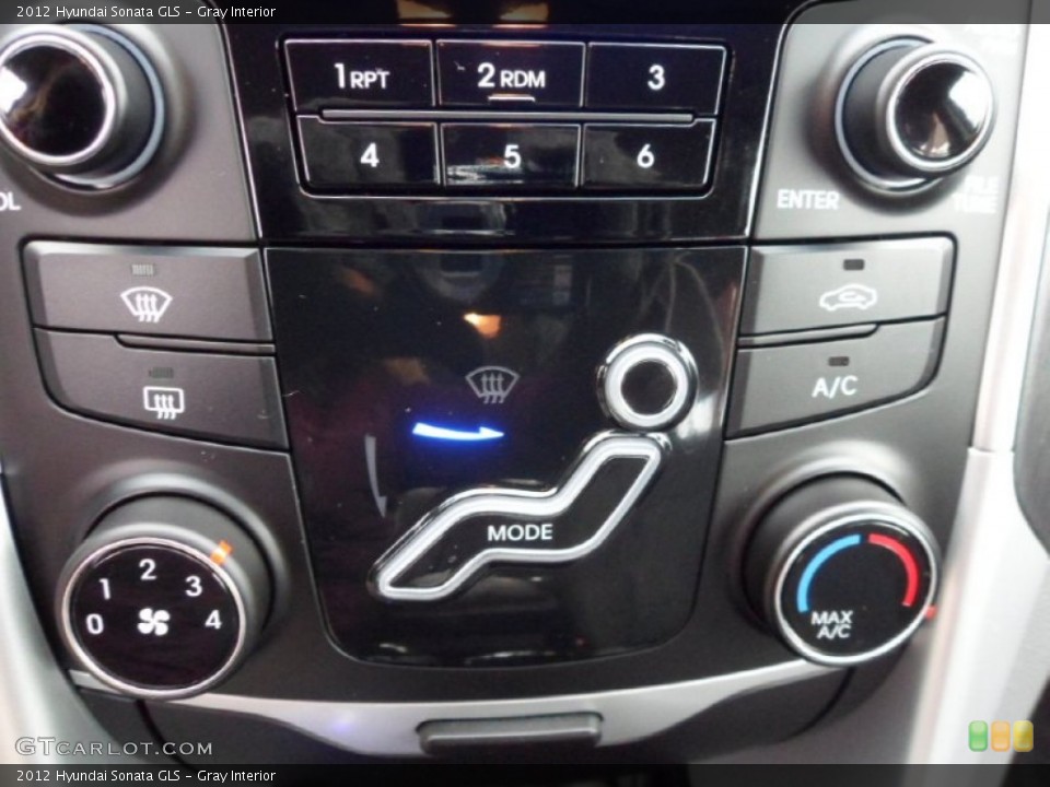Gray Interior Controls for the 2012 Hyundai Sonata GLS #72988863