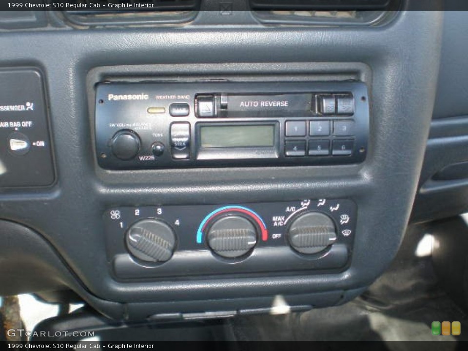 Graphite Interior Controls for the 1999 Chevrolet S10 Regular Cab #72998809