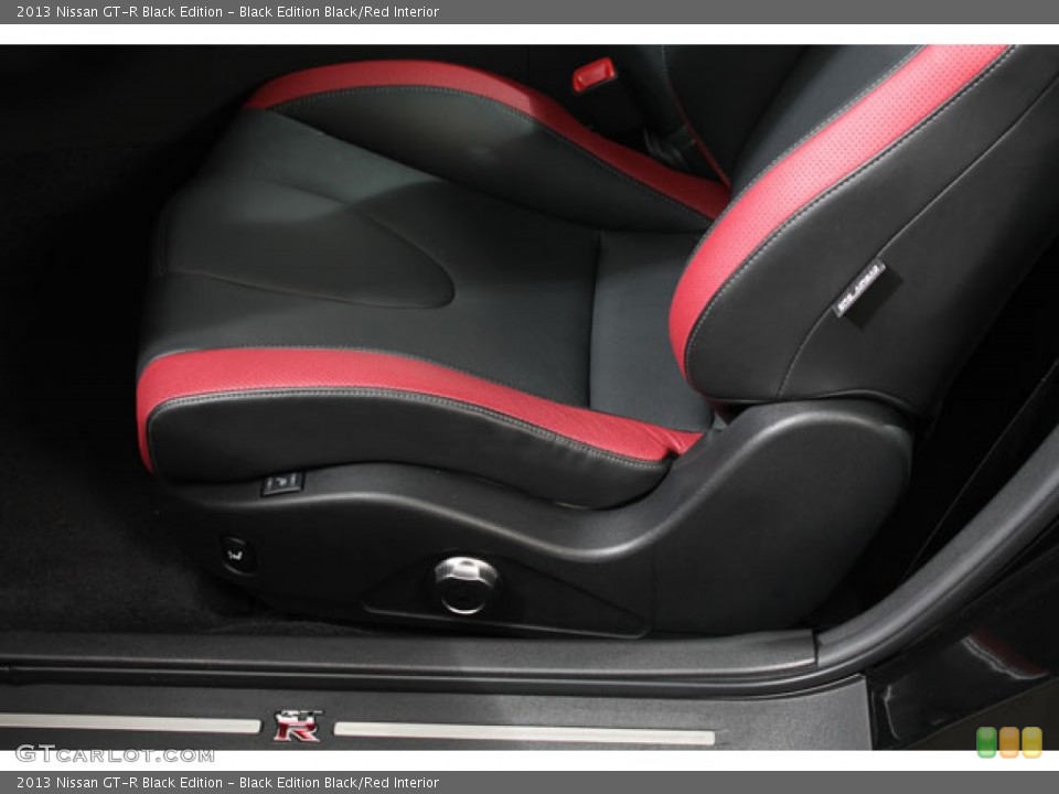 Black Edition Black/Red Interior Front Seat for the 2013 Nissan GT-R Black Edition #72998940