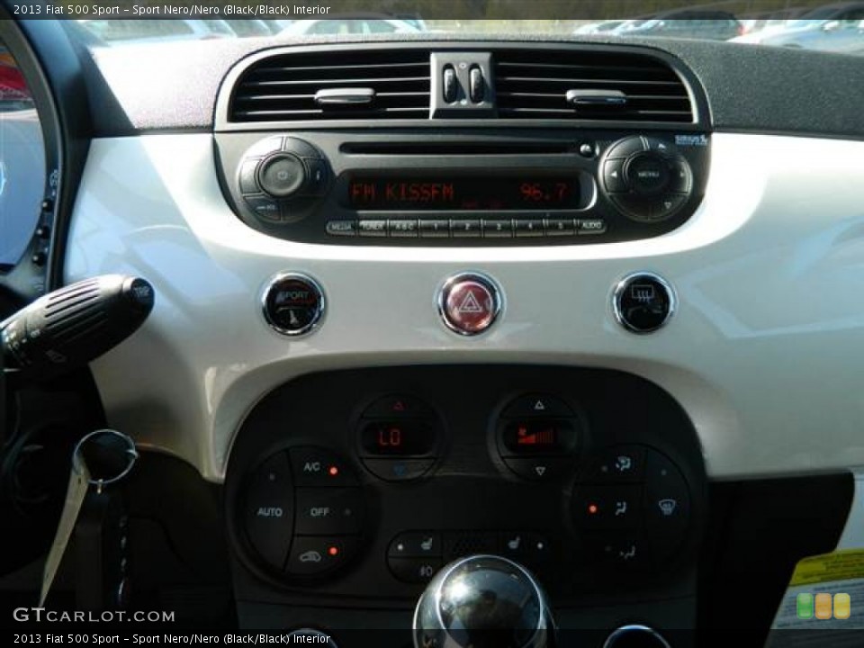 Sport Nero/Nero (Black/Black) Interior Controls for the 2013 Fiat 500 Sport #73013948