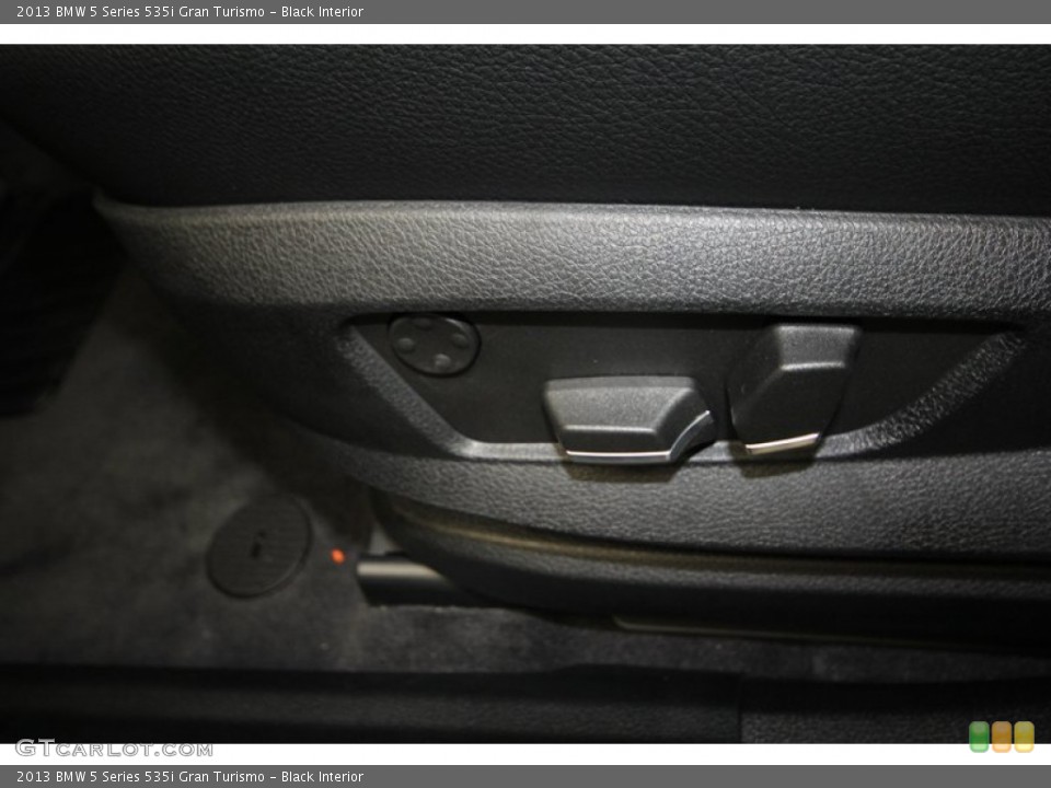 Black Interior Controls for the 2013 BMW 5 Series 535i Gran Turismo #73020574