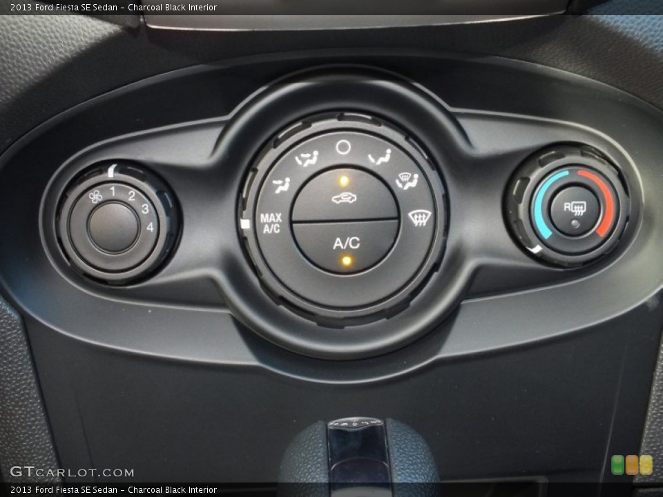 Charcoal Black Interior Controls for the 2013 Ford Fiesta SE Sedan #73022575
