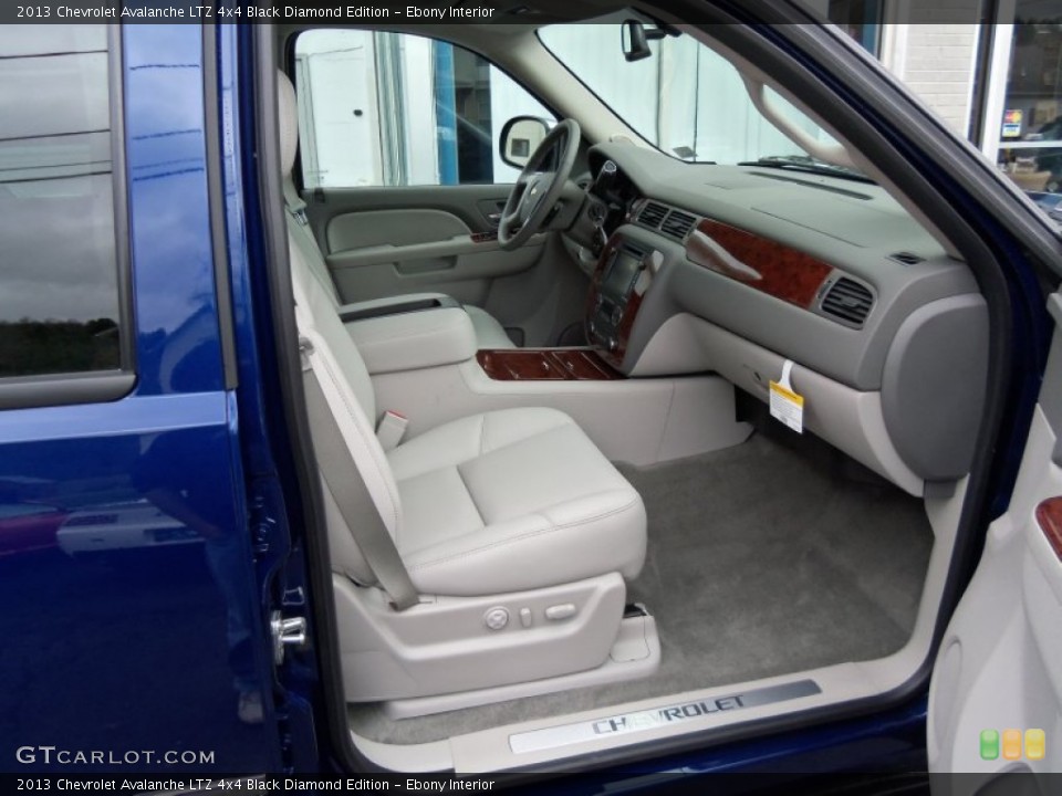 Ebony Interior Photo for the 2013 Chevrolet Avalanche LTZ 4x4 Black Diamond Edition #73024696