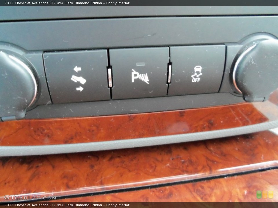 Ebony Interior Controls for the 2013 Chevrolet Avalanche LTZ 4x4 Black Diamond Edition #73024855