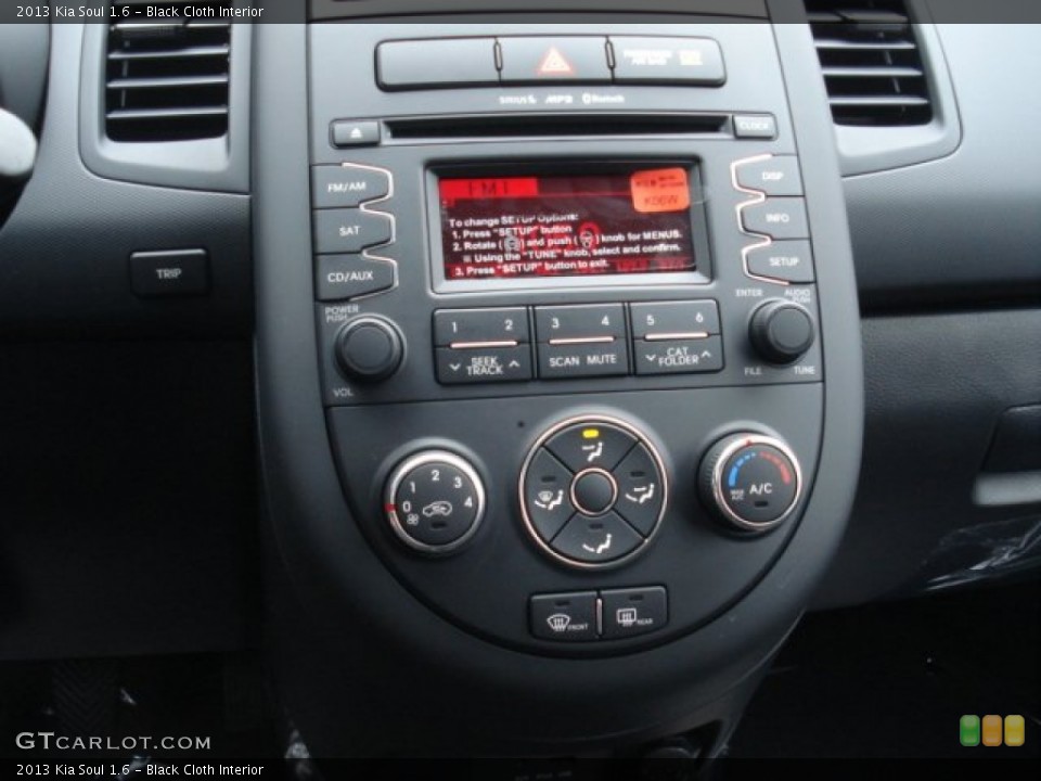 Black Cloth Interior Controls for the 2013 Kia Soul 1.6 #73029217