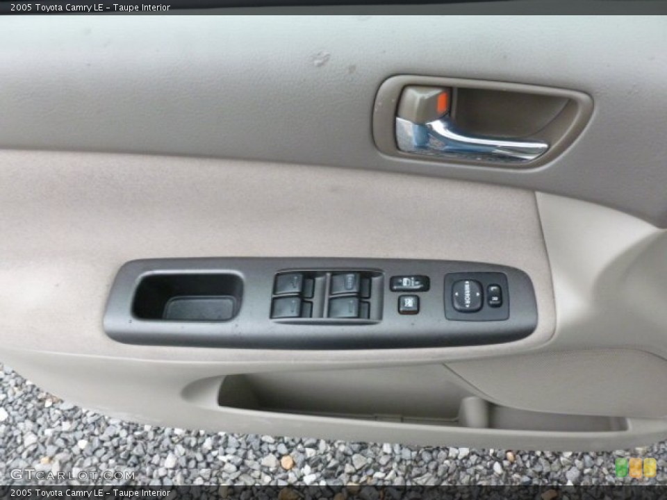 Taupe Interior Controls for the 2005 Toyota Camry LE #73031081