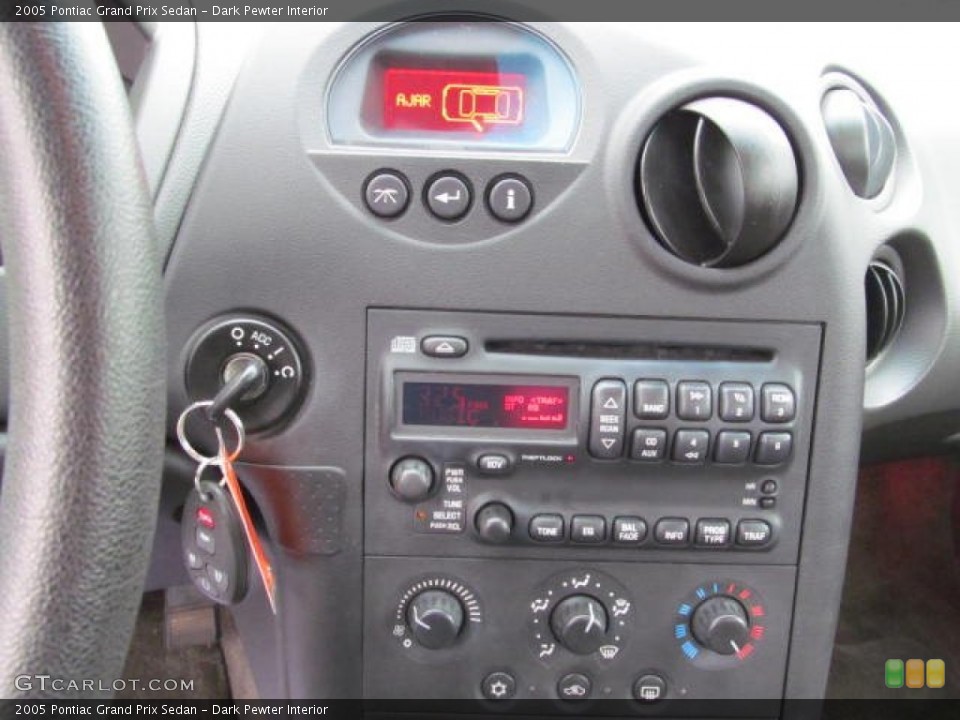 Dark Pewter Interior Controls for the 2005 Pontiac Grand Prix Sedan #73034879