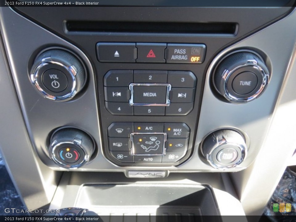 Black Interior Controls for the 2013 Ford F150 FX4 SuperCrew 4x4 #73037071