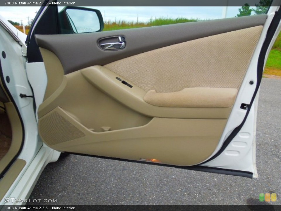 Blond Interior Door Panel for the 2008 Nissan Altima 2.5 S #73041645