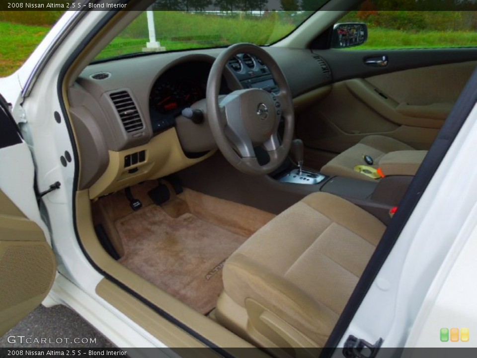 Blond Interior Photo for the 2008 Nissan Altima 2.5 S #73041686