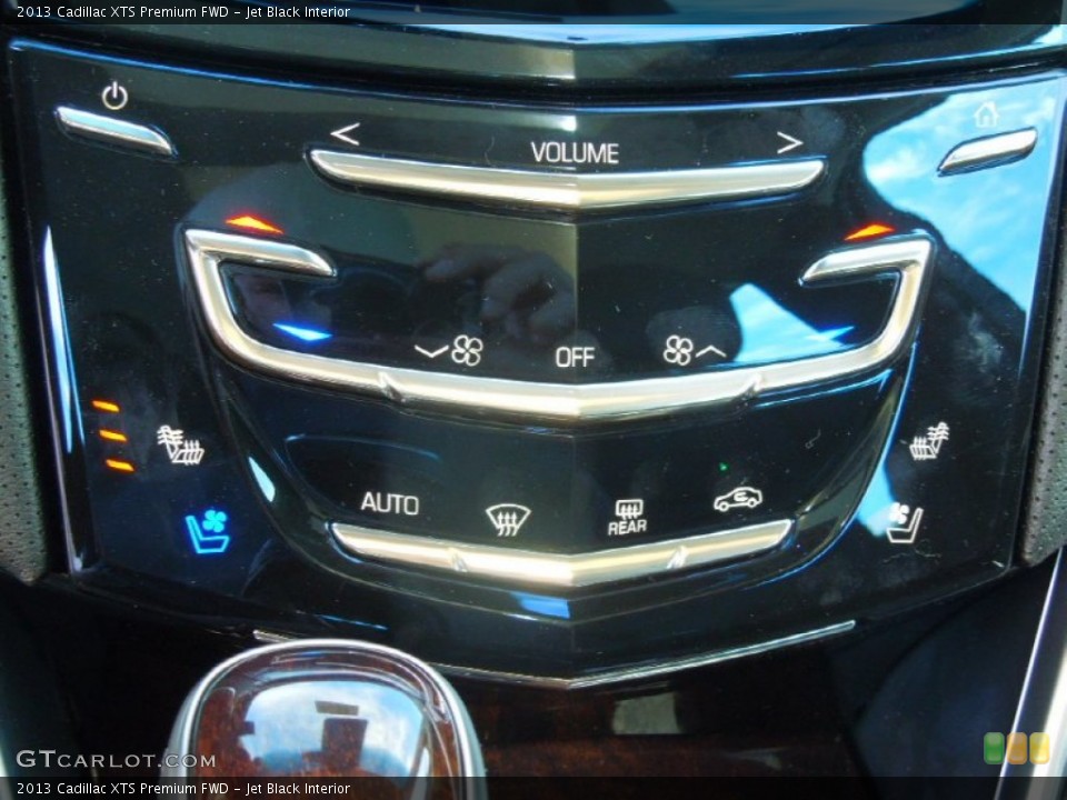 Jet Black Interior Controls for the 2013 Cadillac XTS Premium FWD #73044309