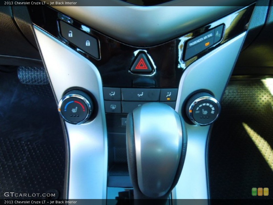 Jet Black Interior Controls for the 2013 Chevrolet Cruze LT #73045083