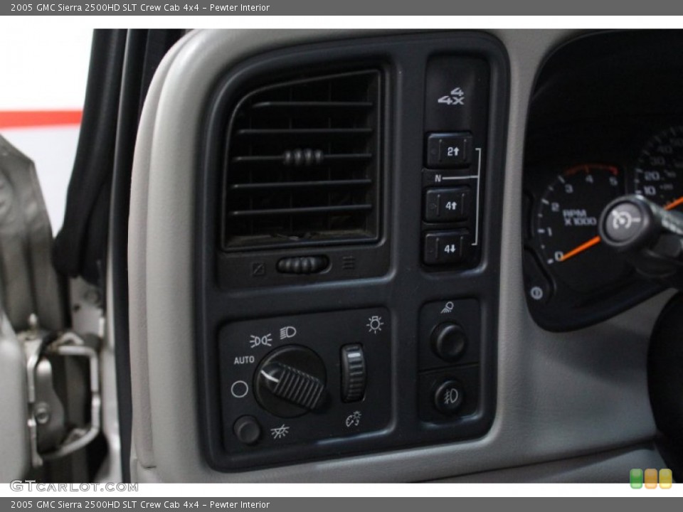 Pewter Interior Controls for the 2005 GMC Sierra 2500HD SLT Crew Cab 4x4 #73051510