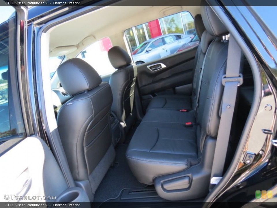 Charcoal Interior Photo for the 2013 Nissan Pathfinder SL #73064703