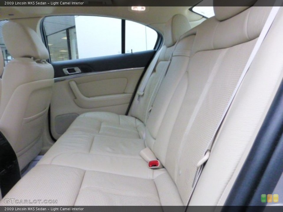 Light Camel Interior Rear Seat for the 2009 Lincoln MKS Sedan #73086414