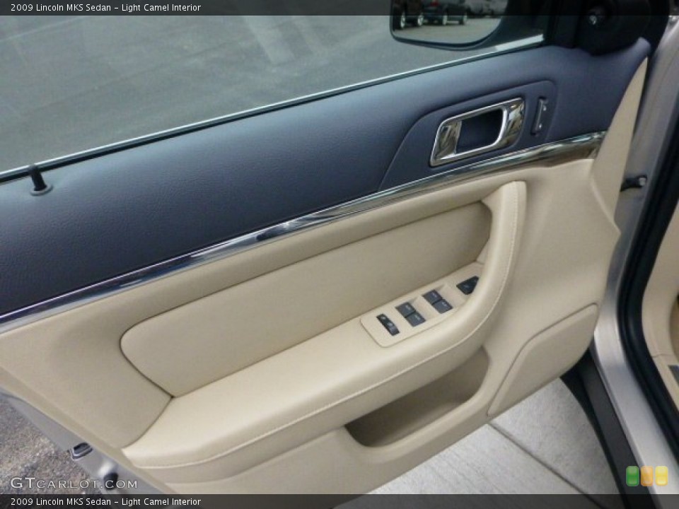 Light Camel Interior Door Panel for the 2009 Lincoln MKS Sedan #73086472