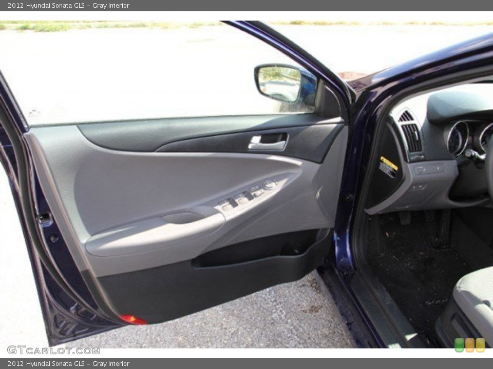 Gray Interior Door Panel for the 2012 Hyundai Sonata GLS #73097289