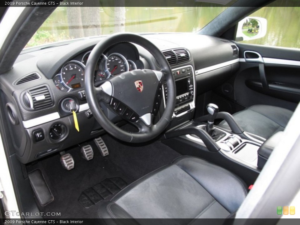 Black 2009 Porsche Cayenne Interiors