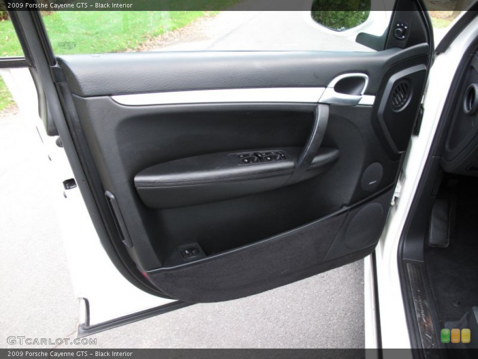 Black Interior Door Panel for the 2009 Porsche Cayenne GTS #73120419