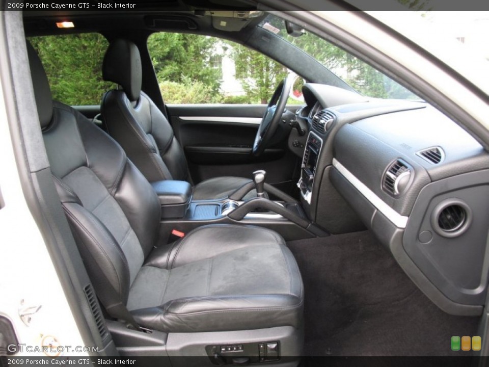 Black Interior Photo for the 2009 Porsche Cayenne GTS #73120551