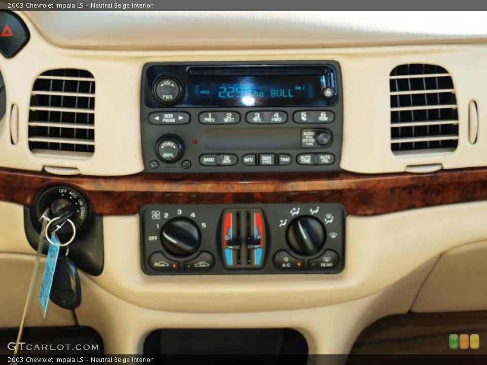 Neutral Beige Interior Controls for the 2003 Chevrolet Impala LS #73122246
