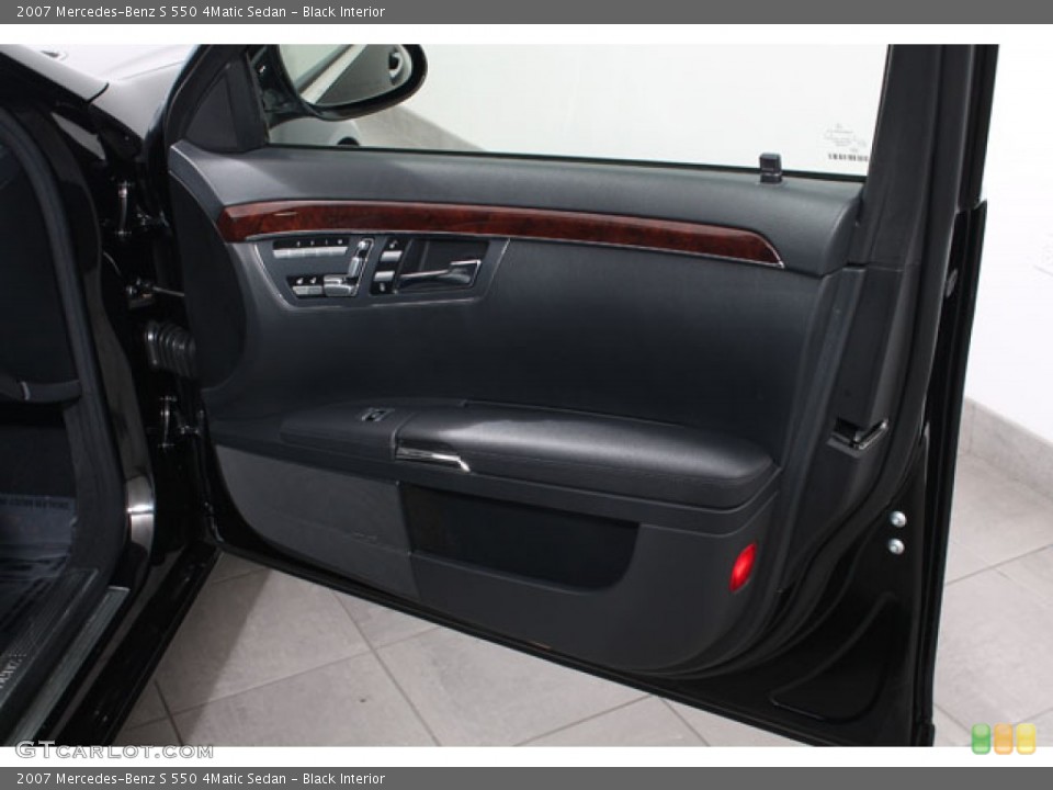 Black Interior Door Panel for the 2007 Mercedes-Benz S 550 4Matic Sedan #73126719