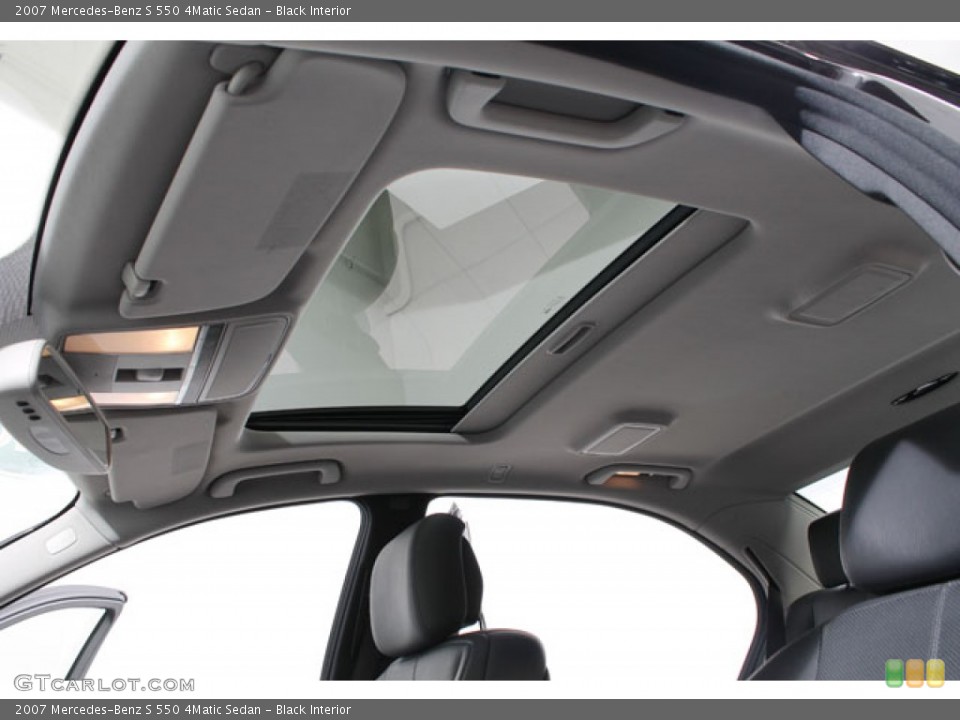Black Interior Sunroof for the 2007 Mercedes-Benz S 550 4Matic Sedan #73126897