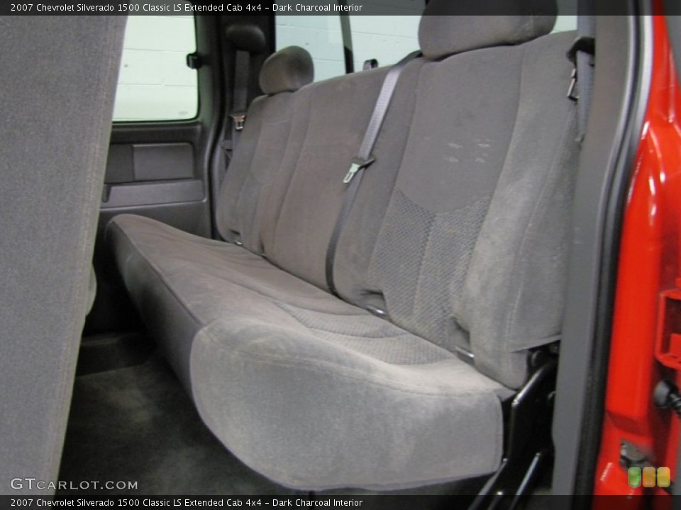 Dark Charcoal Interior Rear Seat for the 2007 Chevrolet Silverado 1500 Classic LS Extended Cab 4x4 #73131579