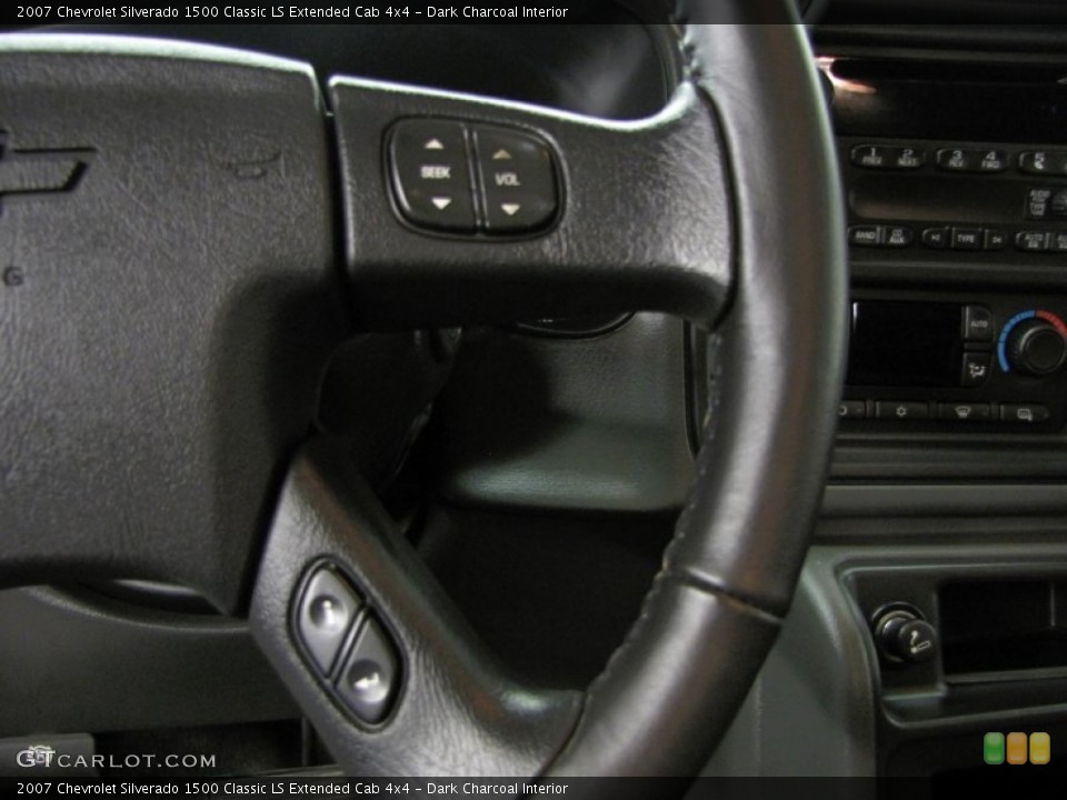 Dark Charcoal Interior Controls for the 2007 Chevrolet Silverado 1500 Classic LS Extended Cab 4x4 #73131744