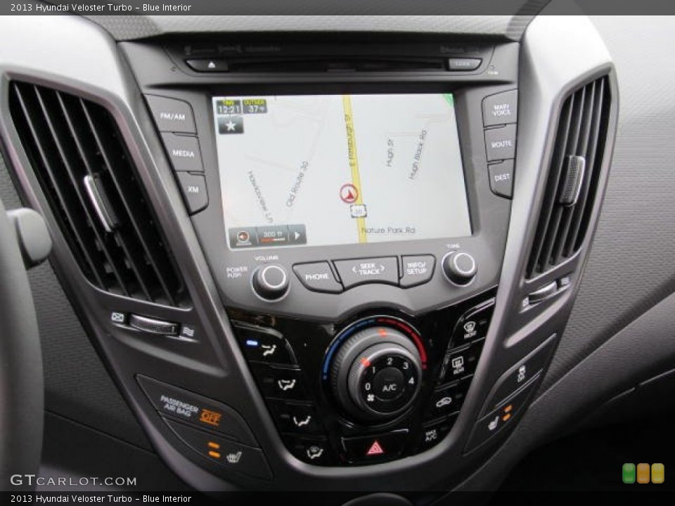 Blue Interior Controls for the 2013 Hyundai Veloster Turbo #73148103
