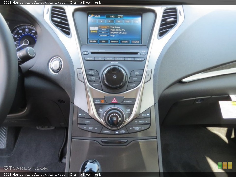 Chestnut Brown Interior Controls for the 2013 Hyundai Azera  #73149213