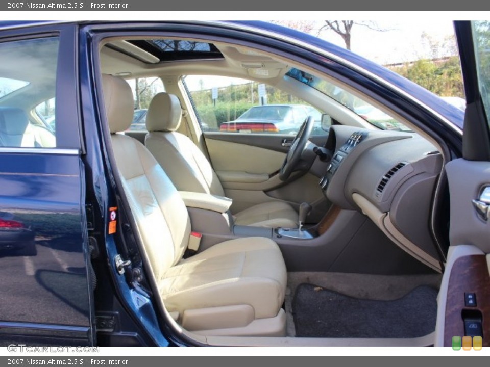 Frost Interior Photo for the 2007 Nissan Altima 2.5 S #73149885