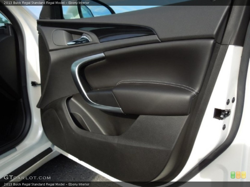 Ebony Interior Door Panel for the 2013 Buick Regal  #73149894