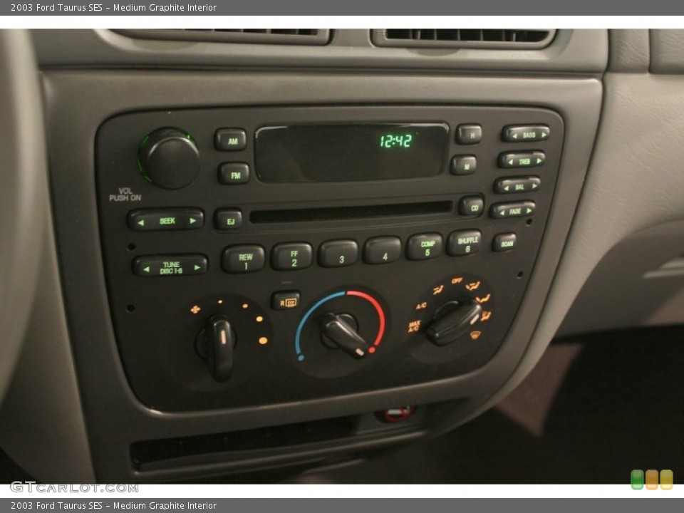 Medium Graphite Interior Controls for the 2003 Ford Taurus SES #73175202