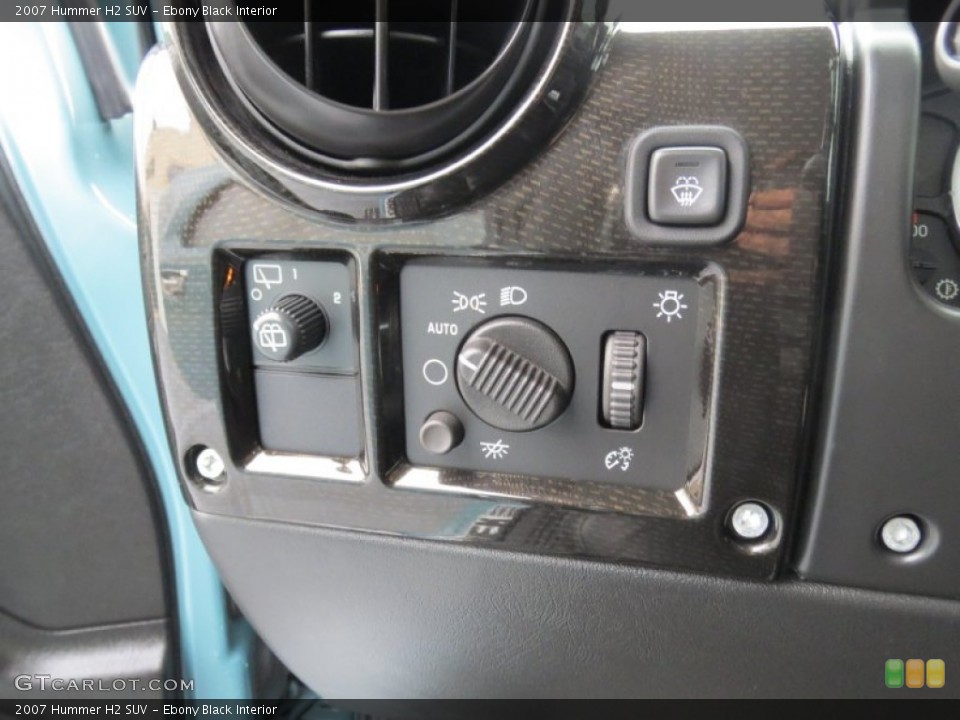 Ebony Black Interior Controls for the 2007 Hummer H2 SUV #73178208