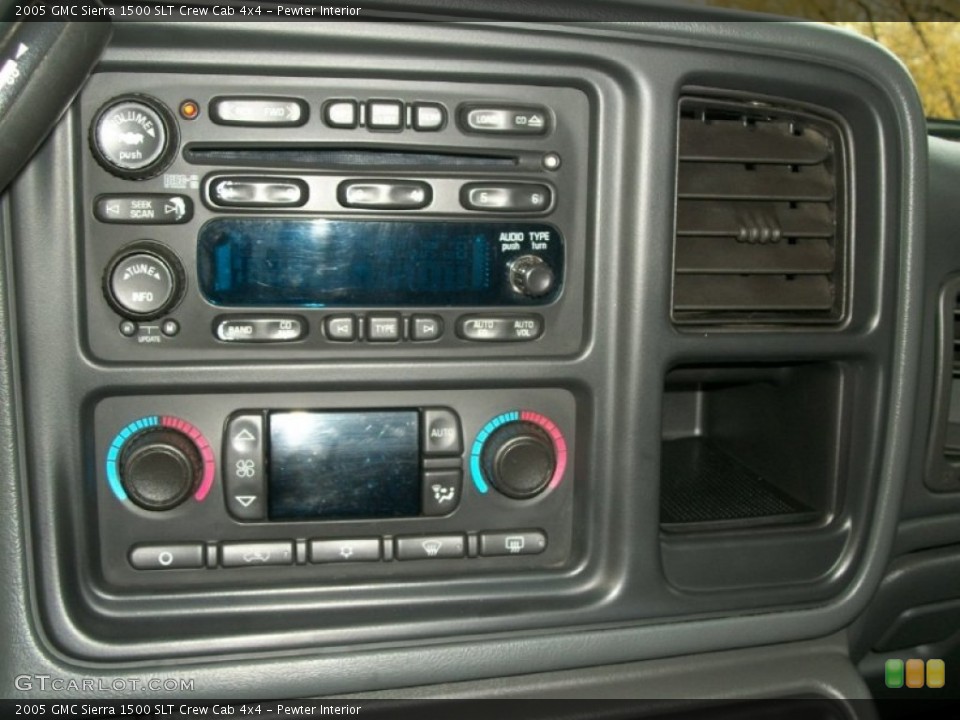 Pewter Interior Controls for the 2005 GMC Sierra 1500 SLT Crew Cab 4x4 #73186833