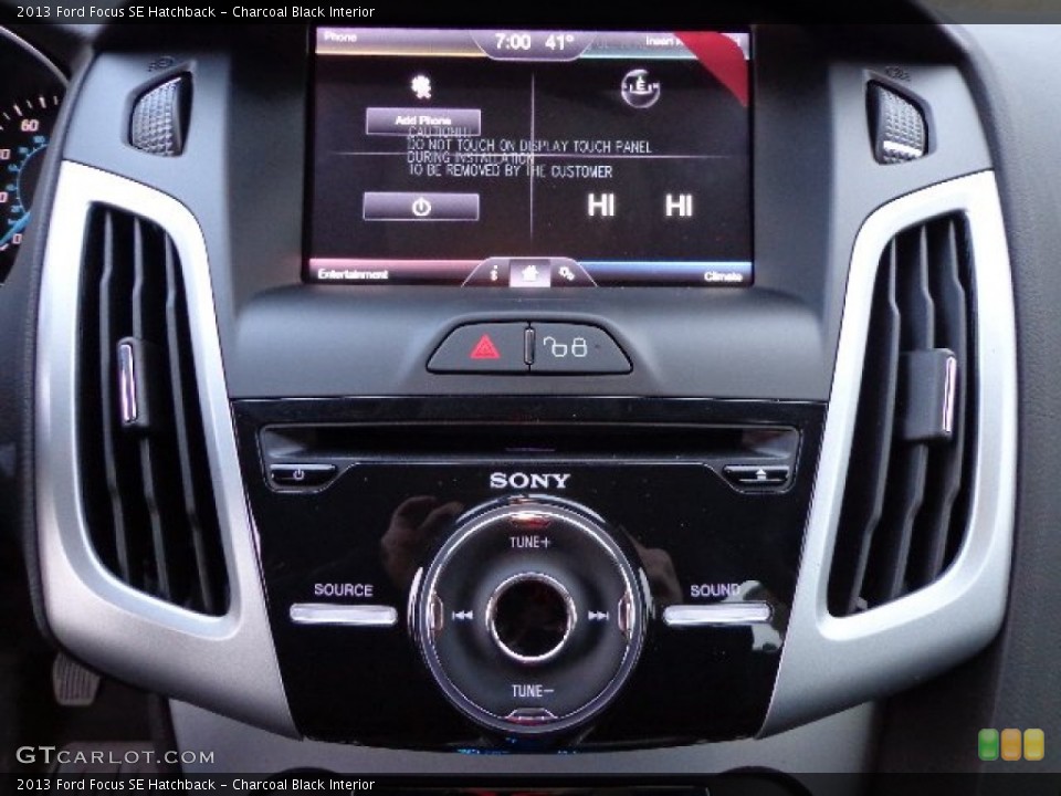 Charcoal Black Interior Controls for the 2013 Ford Focus SE Hatchback #73240377